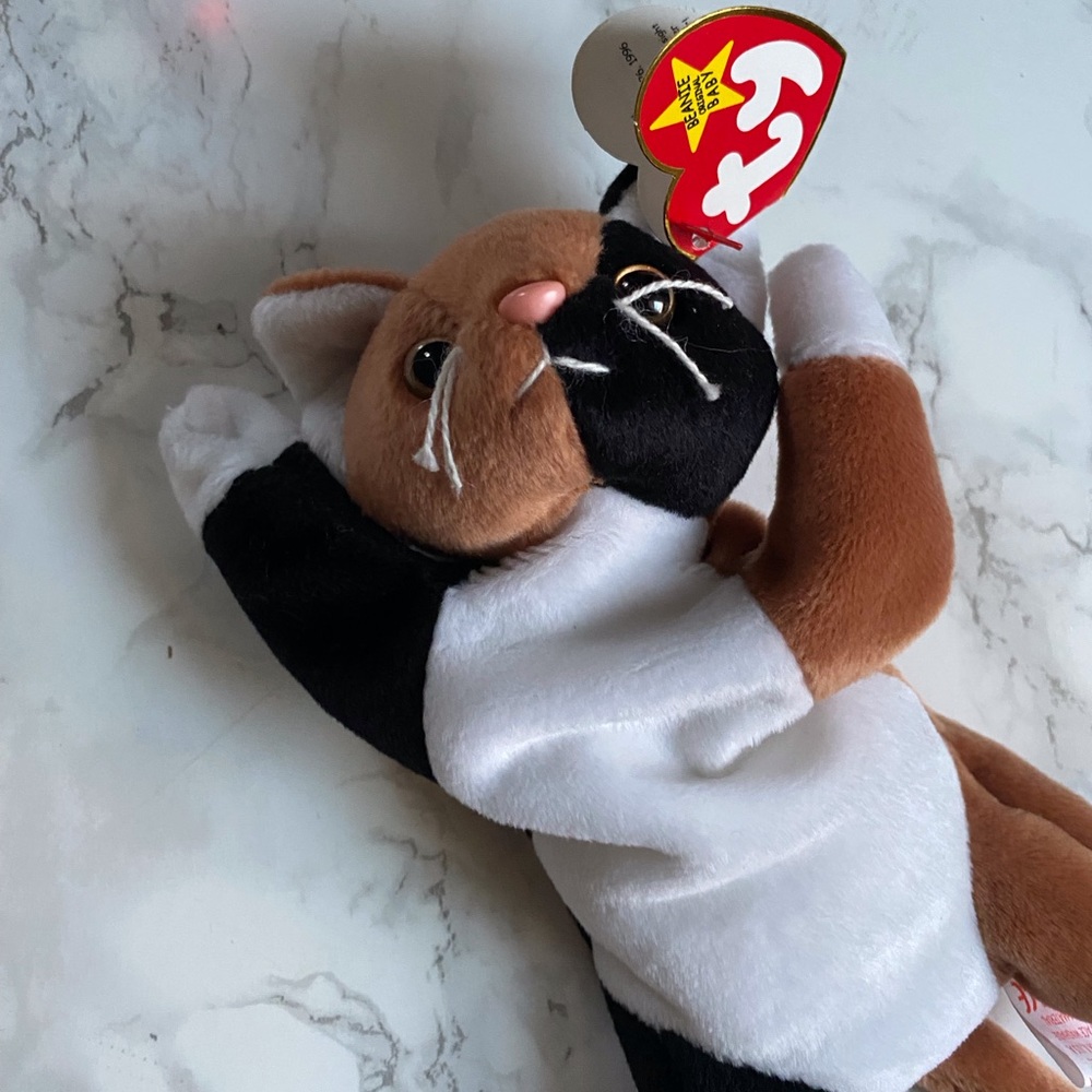 TY The Beanie Baby Collection Chip the Cat .
